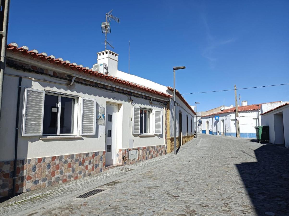 Casa Ponto De Encontro Villa Almodôvar Eksteriør bilde